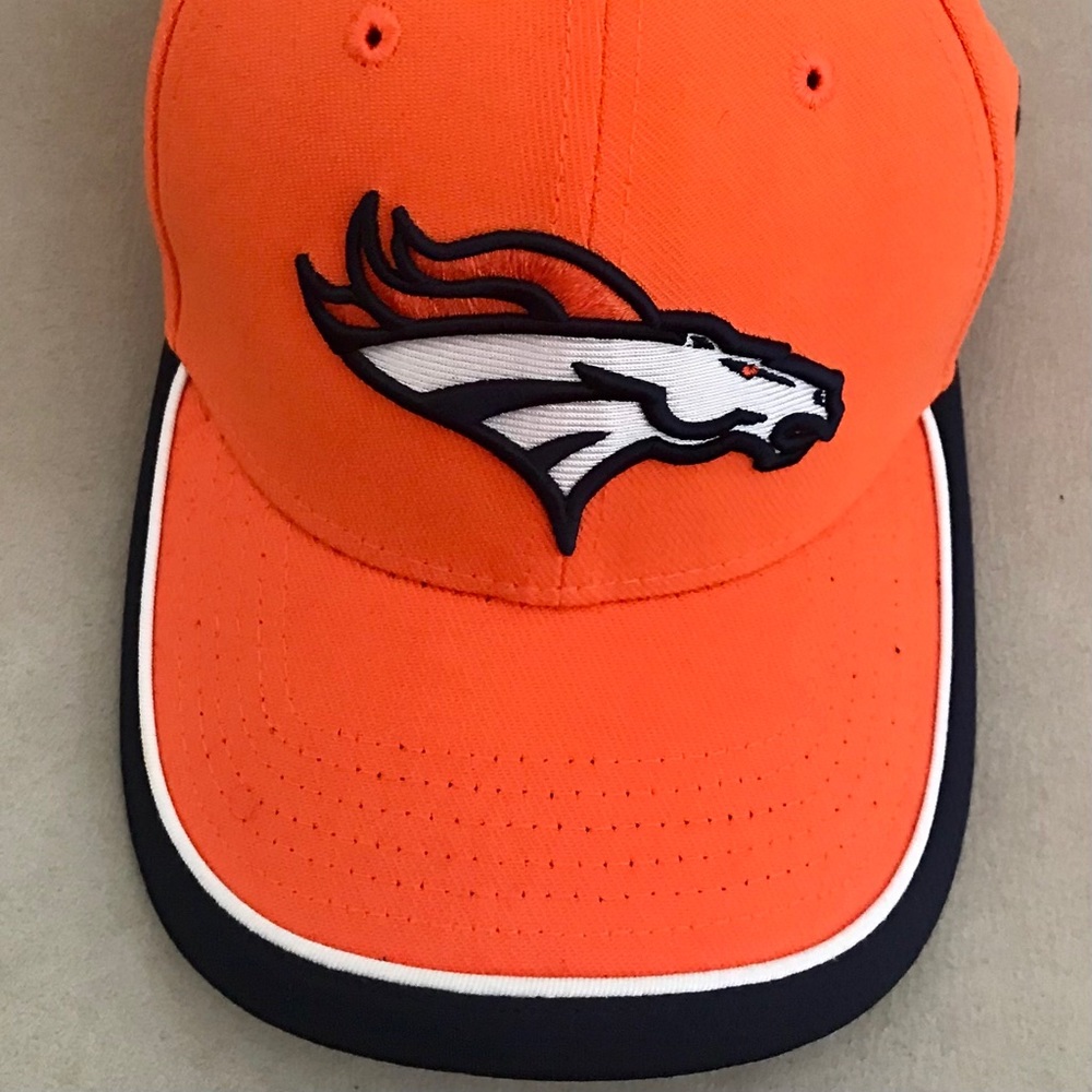 Denver Broncos Med/Large fitted new Era hat